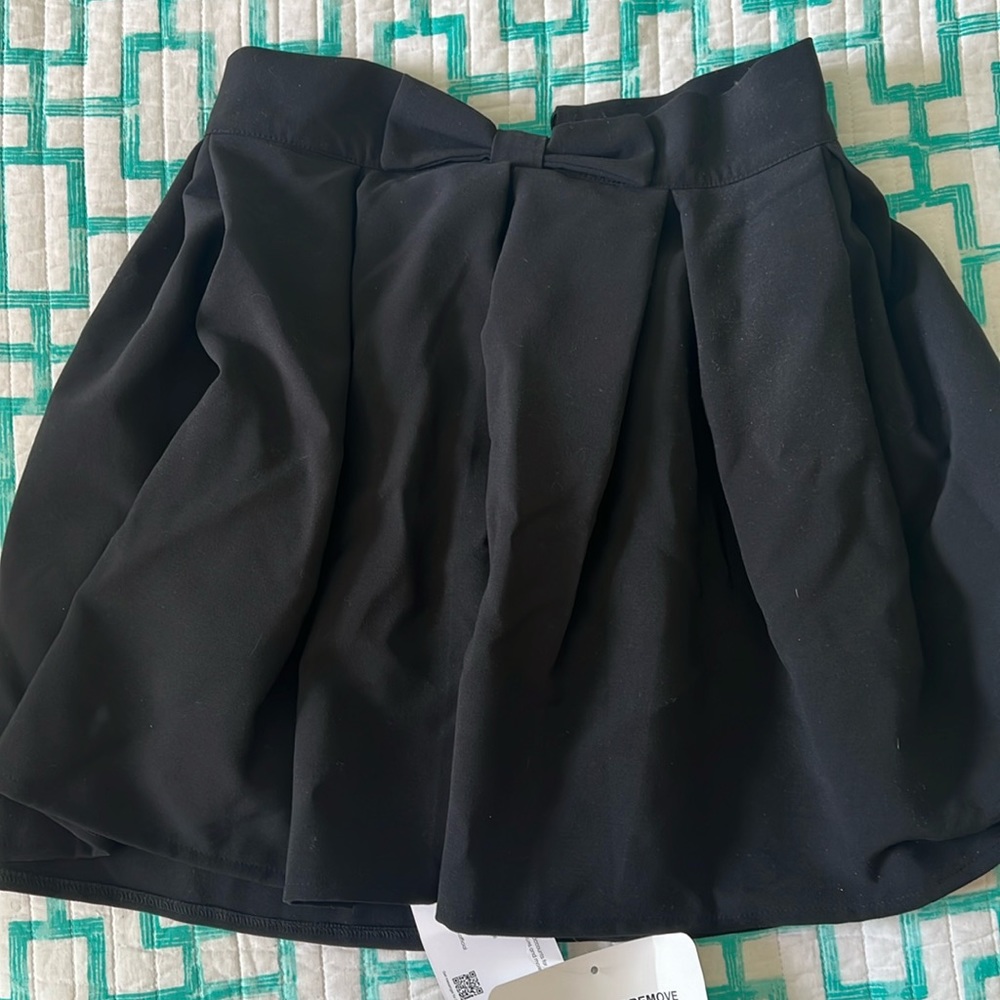 Black skirt with Bow
